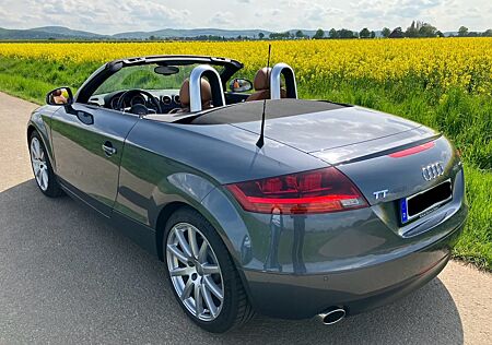 Audi TT Roadster 3.2 S tronic quattro