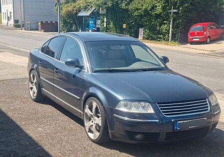 VW Passat Volkswagen 2.5 V6 TDI tiptronic 4motion Highline...