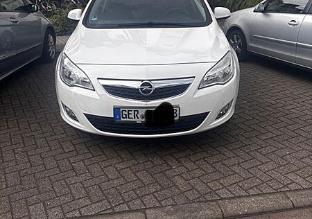 Opel Astra 1.4 Turbo 150 Jahre 103kW 150 Jah...