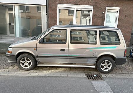 Chrysler Voyager Oldtimer 30 Jahre TÜV bis 05.2026 Benziner