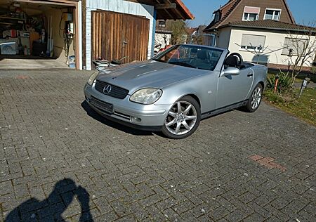 Mercedes-Benz SLK 200 -