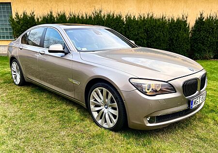 BMW 750i