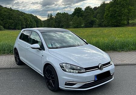 VW Golf Volkswagen 1.5 TSI DSG