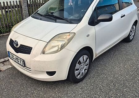 Toyota Yaris 1,0-l-VVT-i Cool Cool