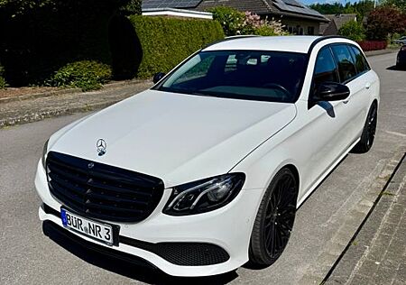 Mercedes-Benz E 220 E 220d T Model Sport Night Paket im Top Zustand!