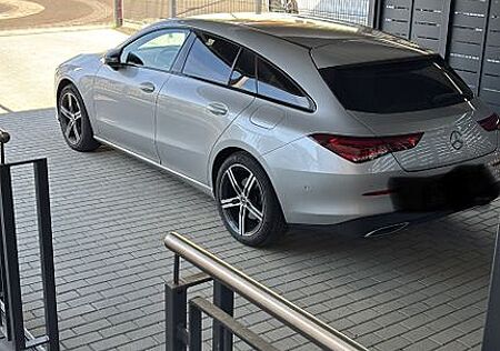 Mercedes-Benz CLA 200 Shooting Brake CLA 200 d 4MATIC DCT ...