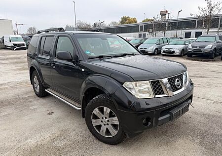 Nissan Pathfinder 2.5 dCi Elegance 7 sitz