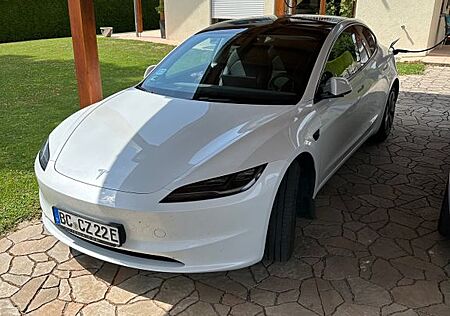 Tesla Model 3 Highland RWD AHK*1.Hd*LED*LFP*