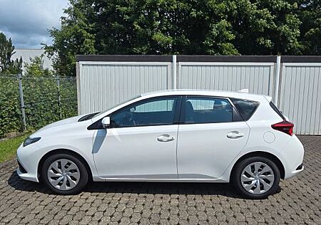 Toyota Auris 1,33-l-Dual-VVT-i -