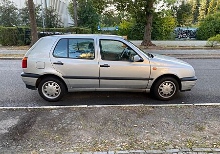 VW Golf Volkswagen 1.8 GL Autom. 1. H. 84 tkm H-Zul. Scheckh.
