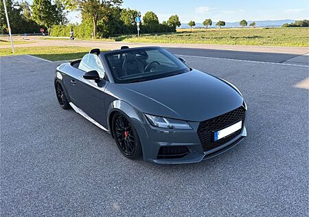 Audi TT Roadster 2.0 TFSI S tronic quattro -