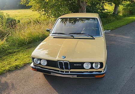 BMW 520 57tkm 1.Hand!