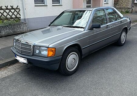 Mercedes-Benz 190 E