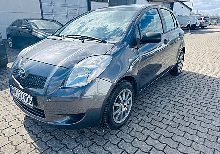 Toyota Yaris 1,3-l-VVT-i Cool Cool