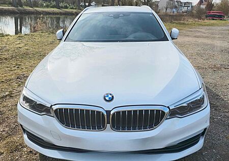 BMW 530d xDrive Stanhzg, Ahk, dig. Cock