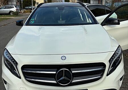 Mercedes-Benz GLA 200 -