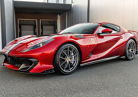 Ferrari 812 Competizione - Rosso Magma - Atelier