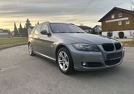 BMW 320d Touring Ahk Shz Pdc 8 fach bereift