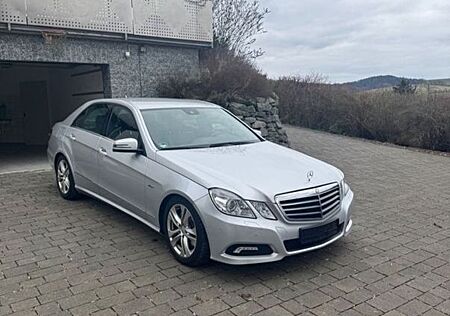 Mercedes-Benz E 350 CDI 4MATIC BlueEFFICIENCY AVANTG. AVAN...