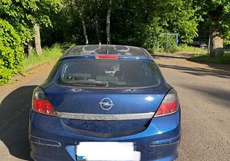 Opel Astra Coupé 1.6 -
