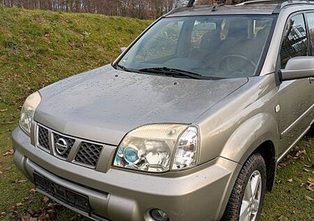 Nissan X-Trail 4x4 columbia 2.2 dCi columbia