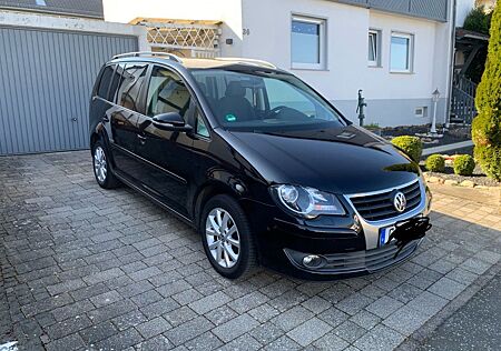 VW Touran Volkswagen 1.4 DSG 7-Sitzer Scheckheft SHZ