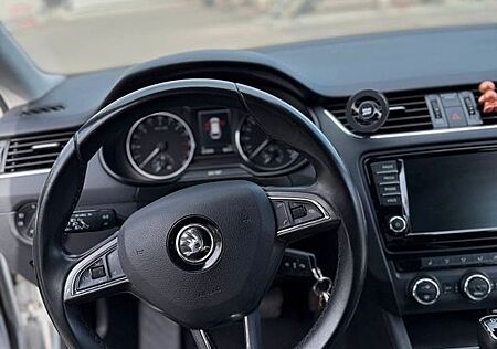 Skoda Octavia 2.0 TDI DSG Joy Combi Joy
