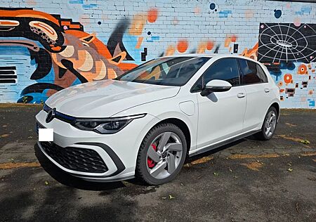 VW Golf Volkswagen 1.4 eHybrid OPF DSG GTE | AHK | 8-Fach