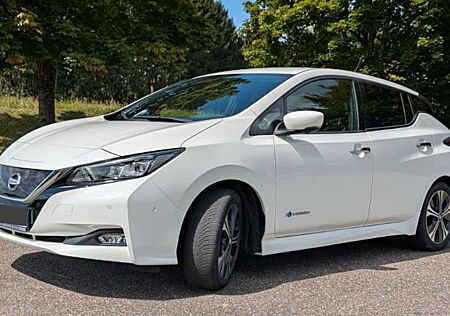 Nissan Leaf 150 PS 40KWH TEKNA Top-Ausstattung