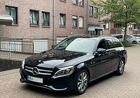 Mercedes-Benz C 220 d 4MATIC T AVANTGARDE Autom. AVANTGARDE