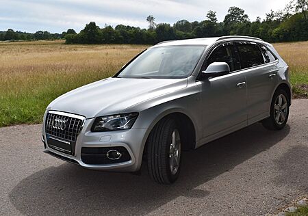 Audi Q5 2.0 TFSI S tronic quattro -