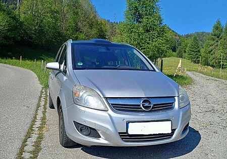 Opel Zafira Family 1.9 CDTI Cosmo 110kW TÜV neu