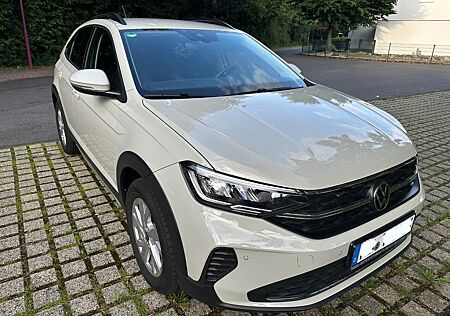 VW Taigo Volkswagen Life 1.0 TSI DSG | EZ 01/2024, 11500 km
