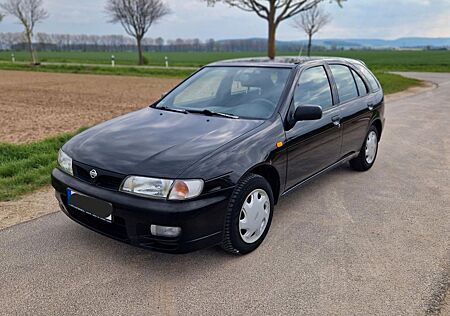 Nissan Almera 1.6 SR SR