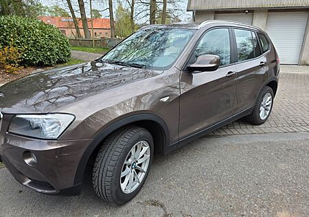 BMW X3 xDrive20d - wenig KM, gepflegt, 8-fach