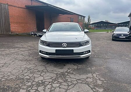 VW Passat Volkswagen Lim. Comfortline BMT/Start-Stopp