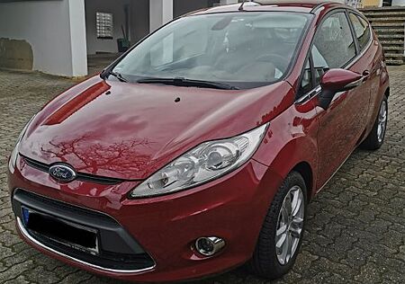 Ford Fiesta 1,4 Titanium - Hot magenta metallic