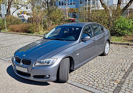 BMW 318i -1Hd., Rentnerfahrzeug Top gepflegt TÜV Neu