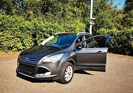 Ford Kuga 1,6 EcoBoost Titanium mit neuem Motor!!!