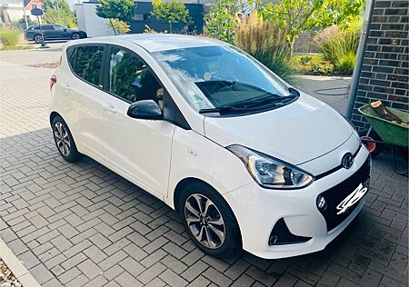 Hyundai i10 1.0 YES! + YES! +