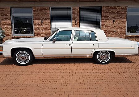Cadillac Fleetwood Brougham