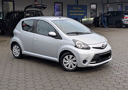 Toyota Aygo (X) Aygo 1,0L Benzin / Automatik / Klimaanlage