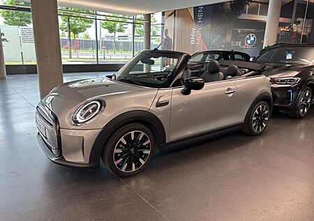 Mini Cooper Cabrio Classic Trim Steptronic Classi...