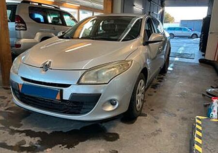 Renault Megane 1,5 Expression dCi TÜV 01/2027