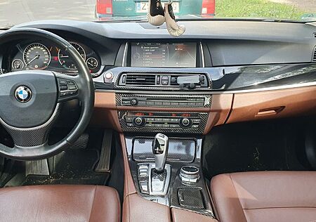 BMW 520d Touring*Panoramadach*Leder*Headup*Facelift