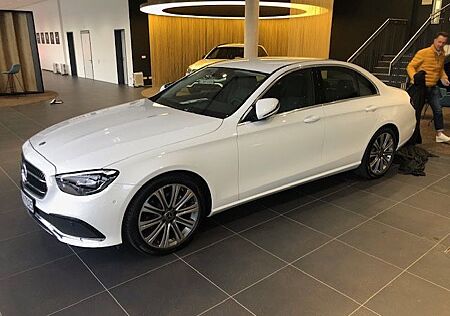 Mercedes-Benz E 200 AHK,MBUX,Service neu, KAM, MB Garanti