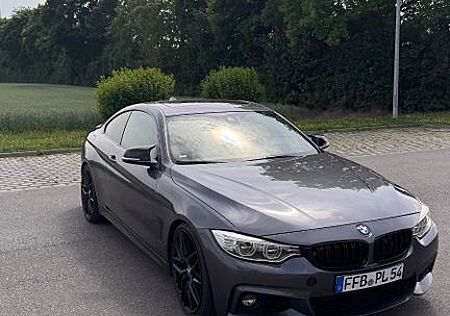 BMW 435i xDrive M, Akrapovic Endrohr, 8-fach bereift