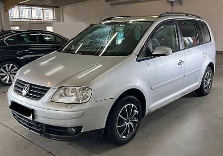 VW Touran Volkswagen DSG AUTOMATIK 7Sitze TÜV NEU NAVI AHK Shz