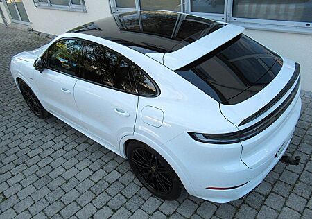 Porsche Cayenne NEW COUPE E-H EXCL SPORTDESIGN BOSE+INNO AHK+GT