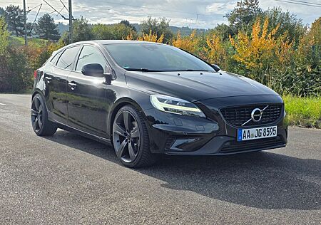 Volvo V40 2.0 T3 R Design "Black Edition"